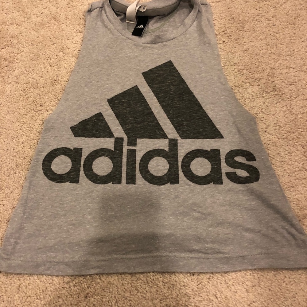Adidas top